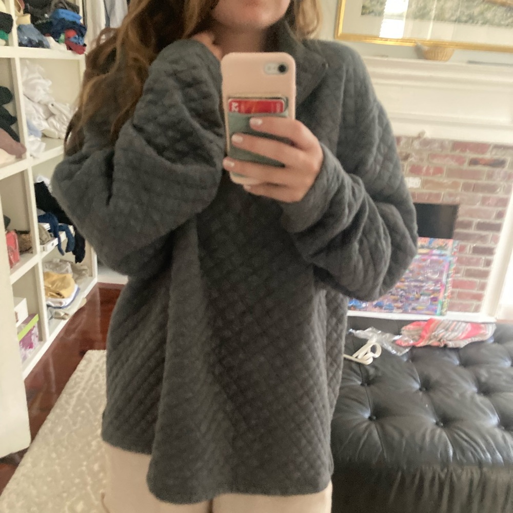 Boutique charcoal quilted pullover